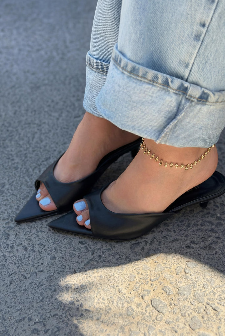 Boreni Siyah Mat Deri Kadın Topuklu Terlik - ILOVESHOES