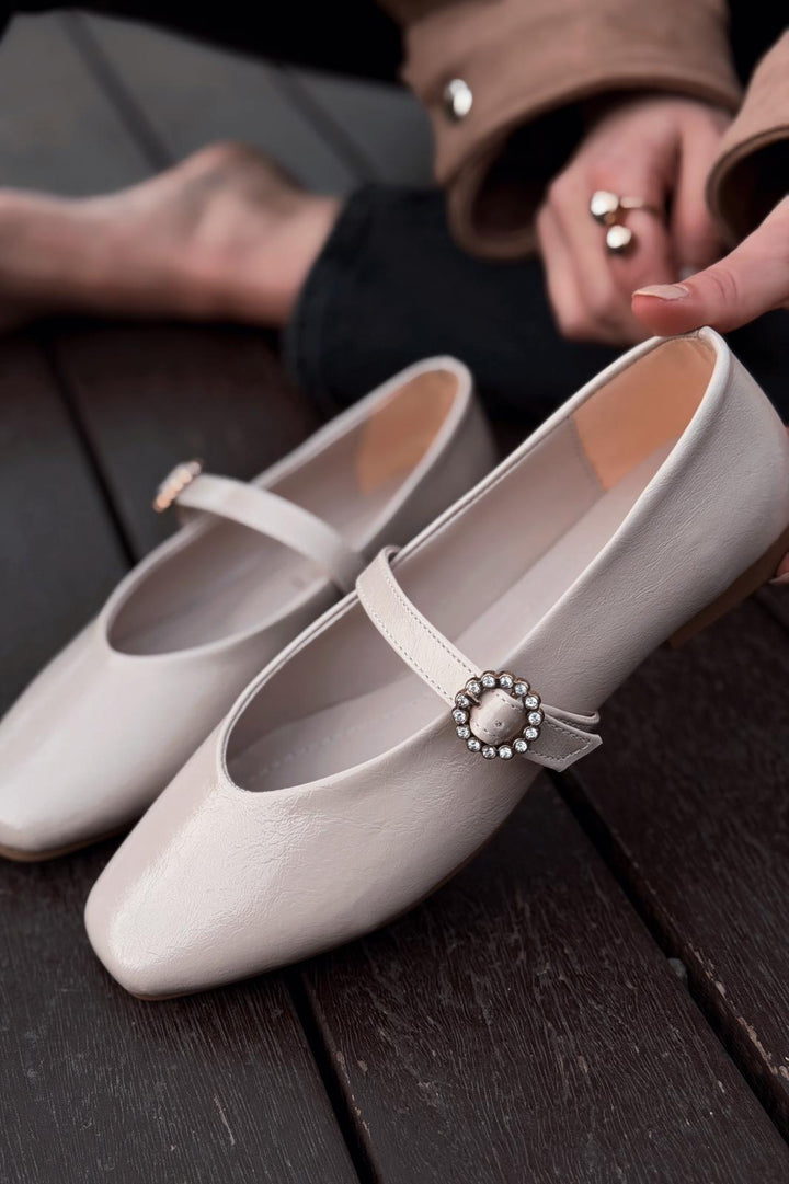 Selia Kadın Babet Bej Kırışık Rugan - ILOVESHOES