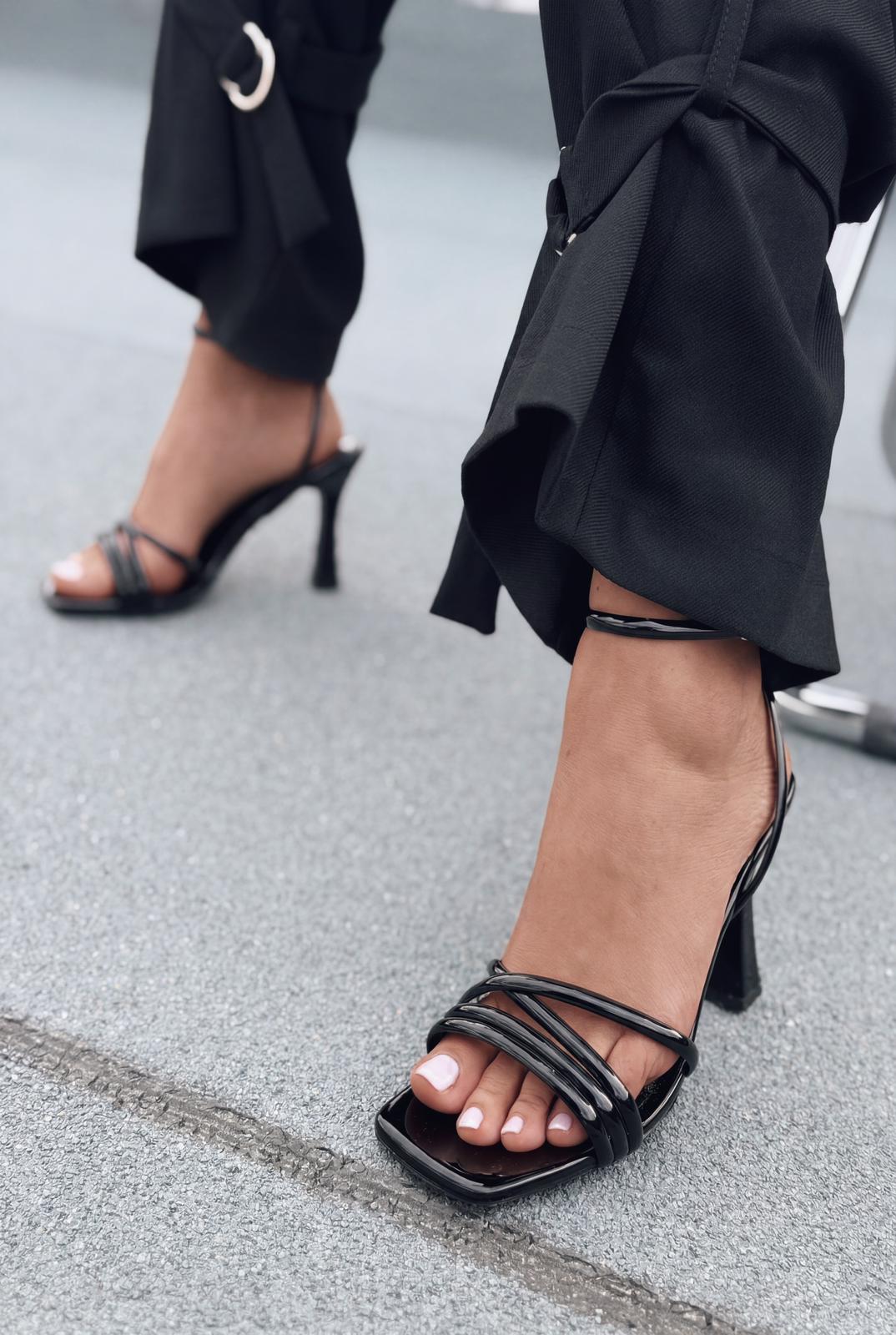 Velisse Siyah Rugan Kadın Topuklu Sandalet - ILOVESHOES