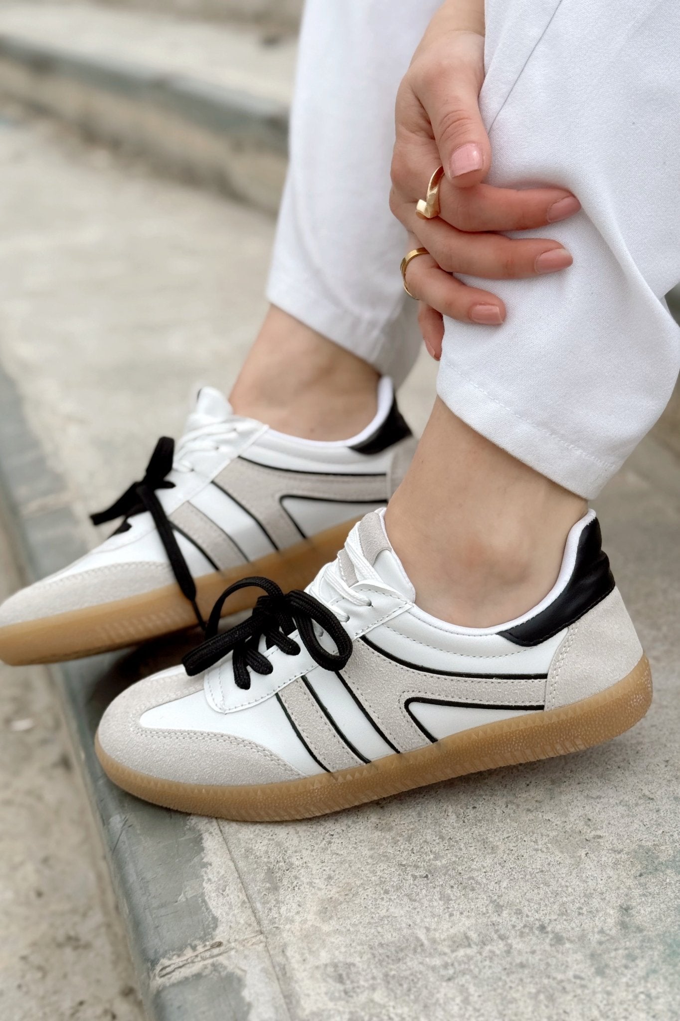 Ulisya Beyaz Termo Taban Günlük Kadın Spor Ayakkabı - ILOVESHOES Türkiye