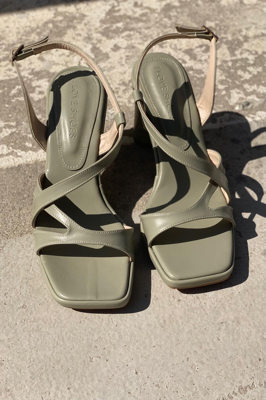 Lorvina Mat Deri Su Yeşili Topuklu Ayakkabı - ILOVESHOES