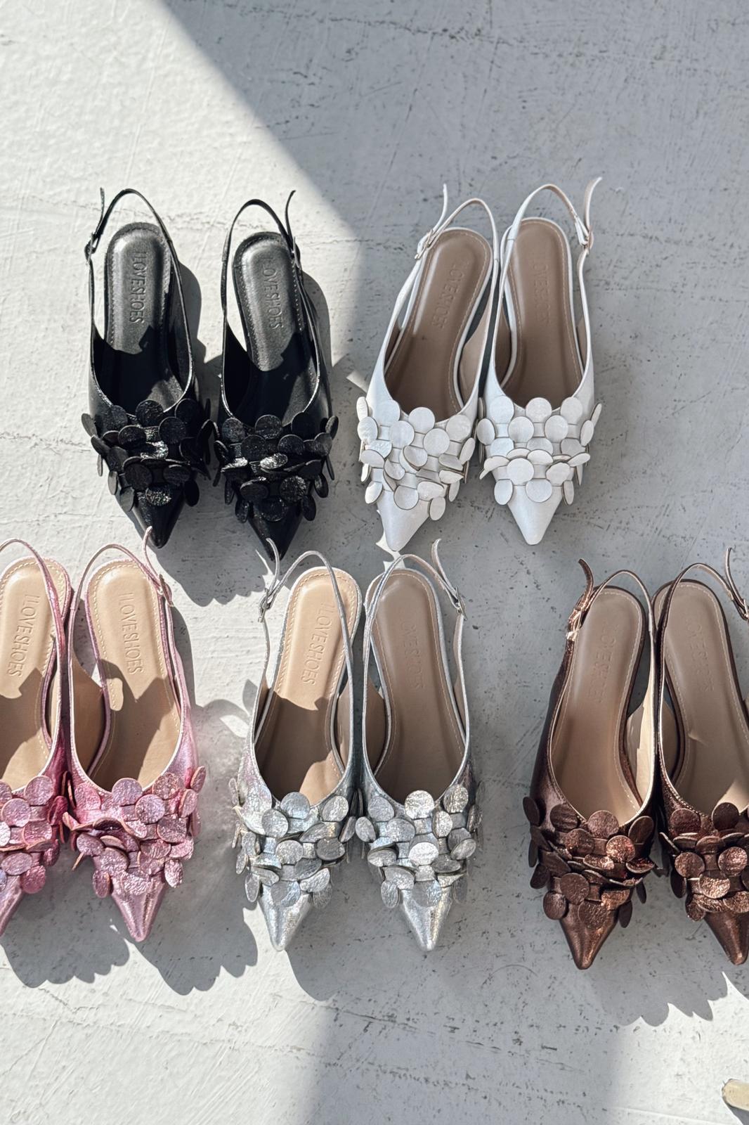 Monira Parlak Deri Bronz Aplike Detaylı Babet - ILOVESHOES