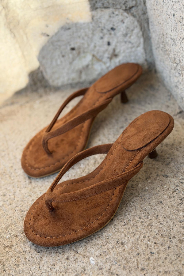 Arlene Topuklu Parmak Arası Terlik Taba Süet - ILOVESHOES