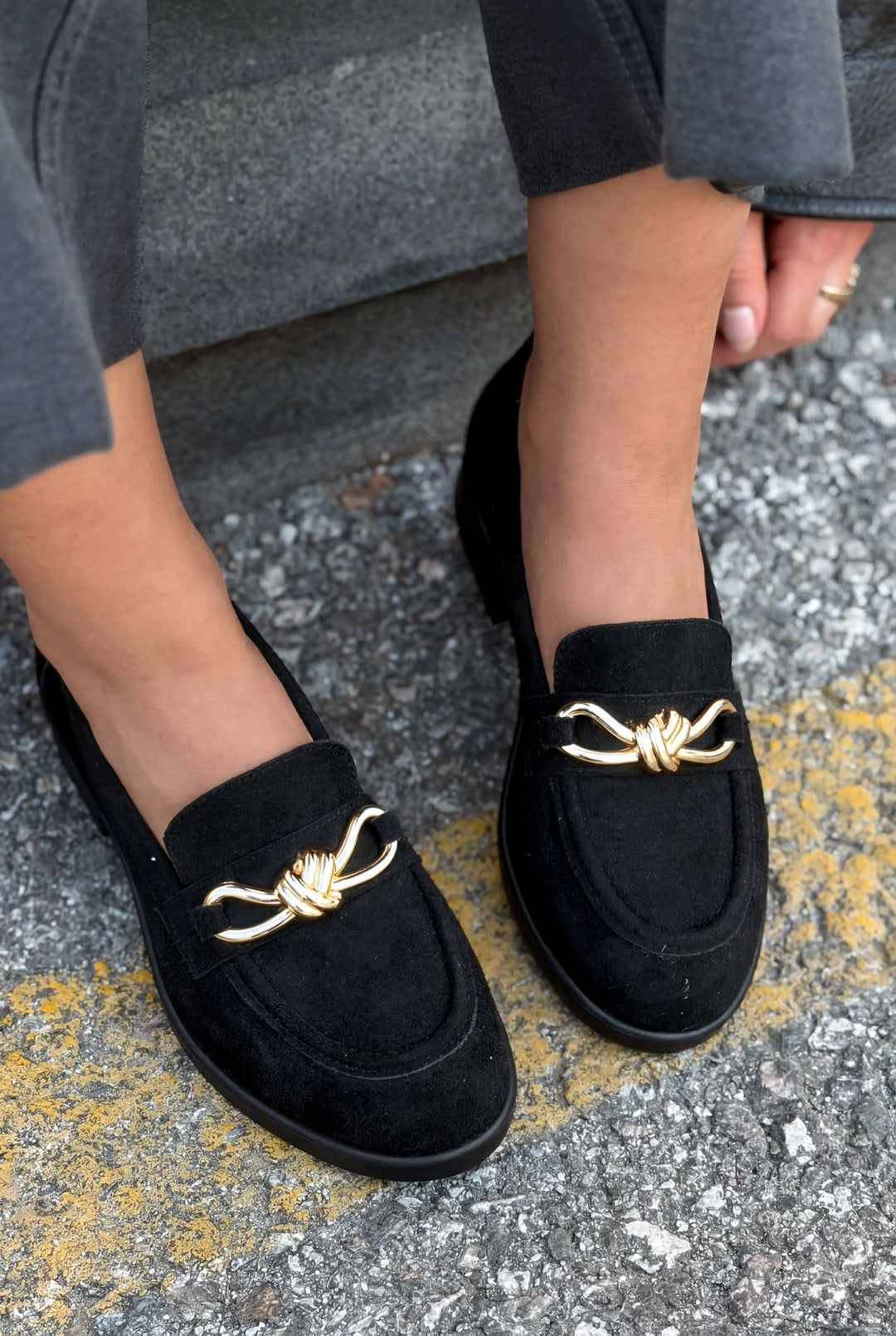 Norel Kadın Loafer Siyah Süet Fiyonk Detaylı - ILOVESHOES