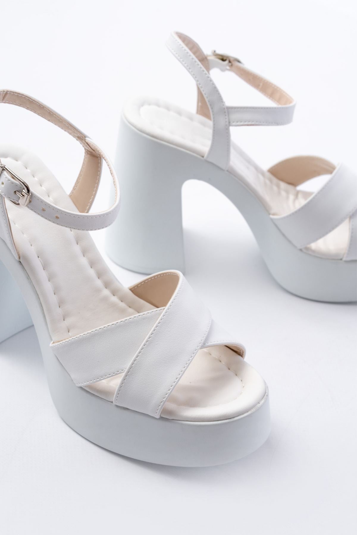Venira Mat Deri Beyaz Platform Topuklu Ayakkabı - ILOVESHOES
