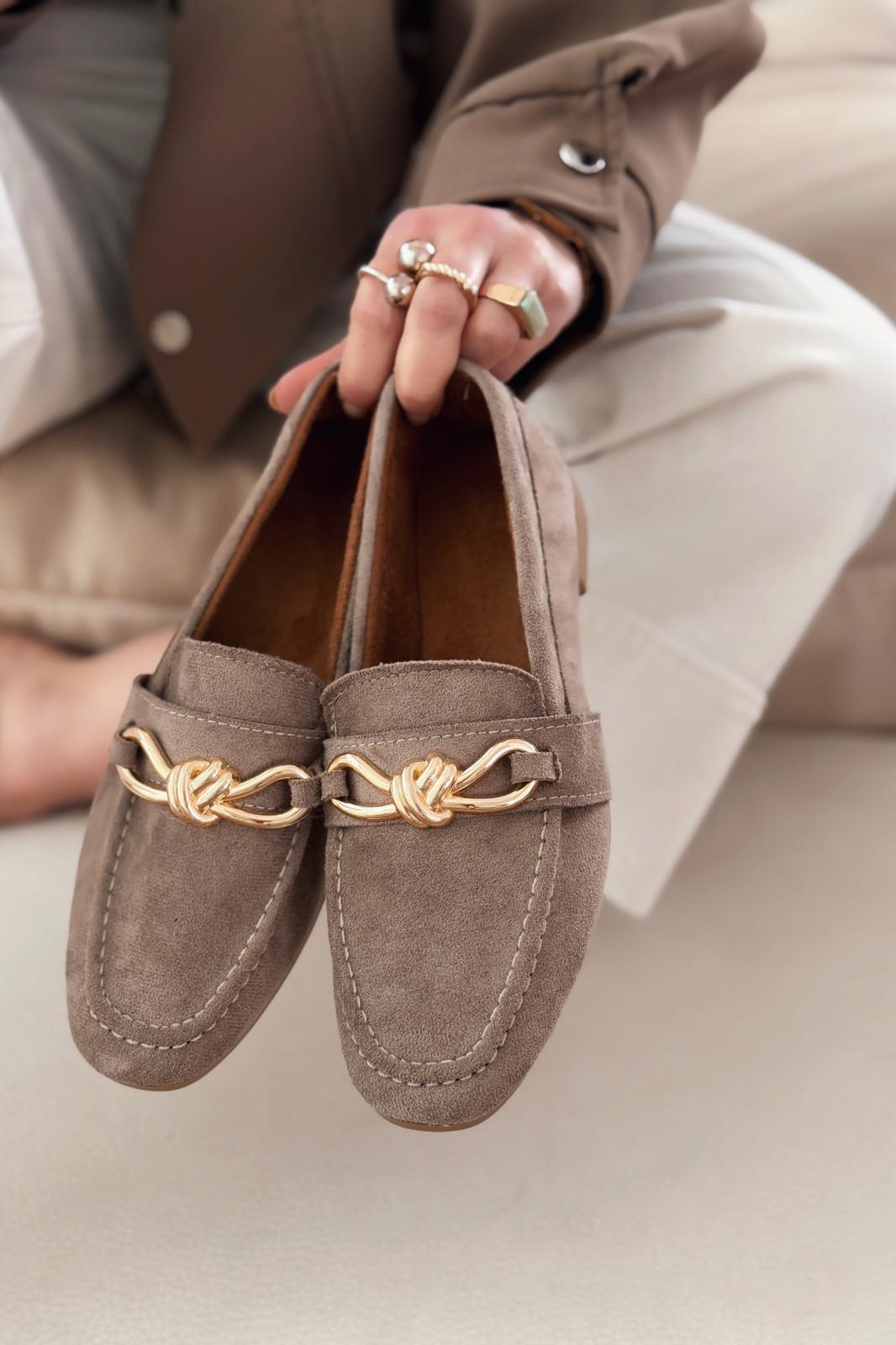 Avelis Kadın Loafer Vizon Süet Fiyonk Detaylı - ILOVESHOES