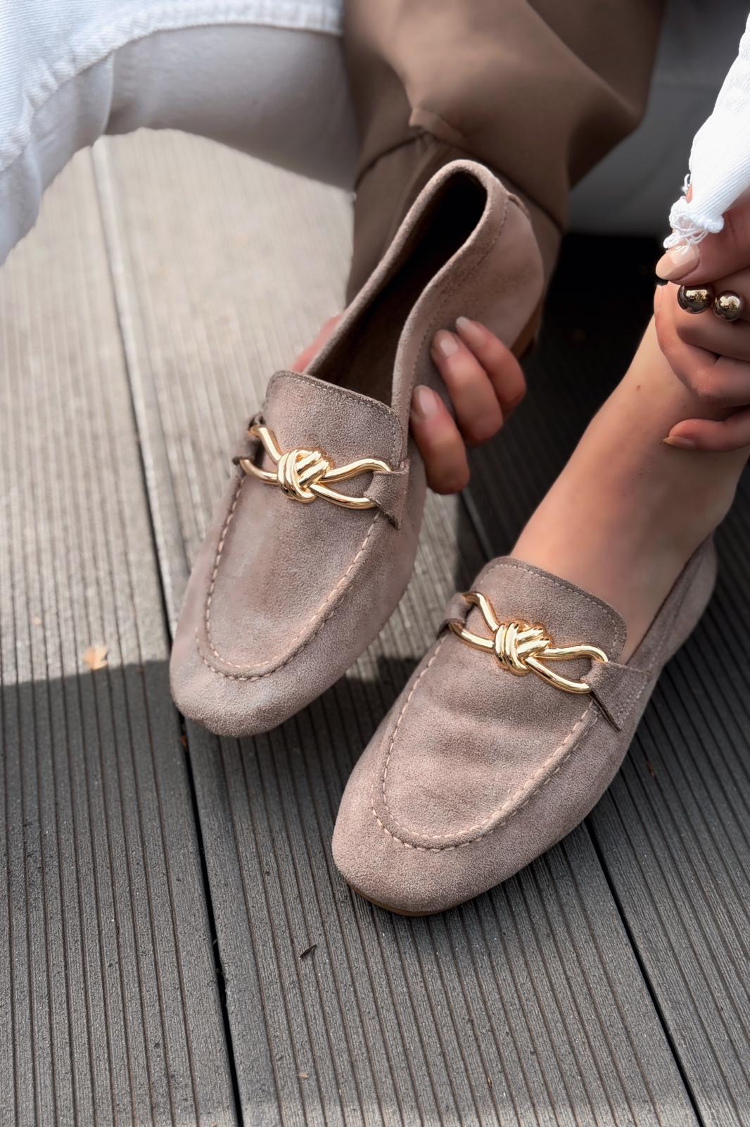 Avelis Kadın Loafer Bej Süet Fiyonk Detaylı - ILOVESHOES