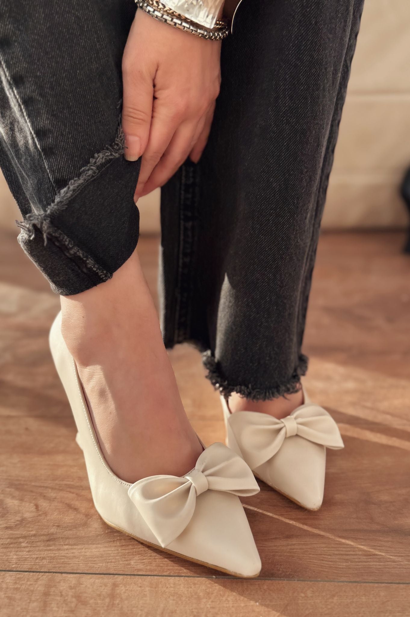 Odrin Mat Deri Bej Fiyonk Detaylı Stiletto - ILOVESHOES