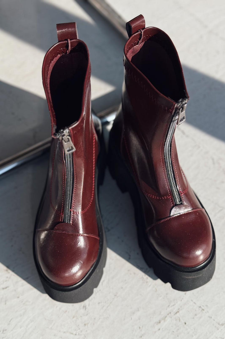 Lansdor Matte Leather High Sole Claret Red Women&