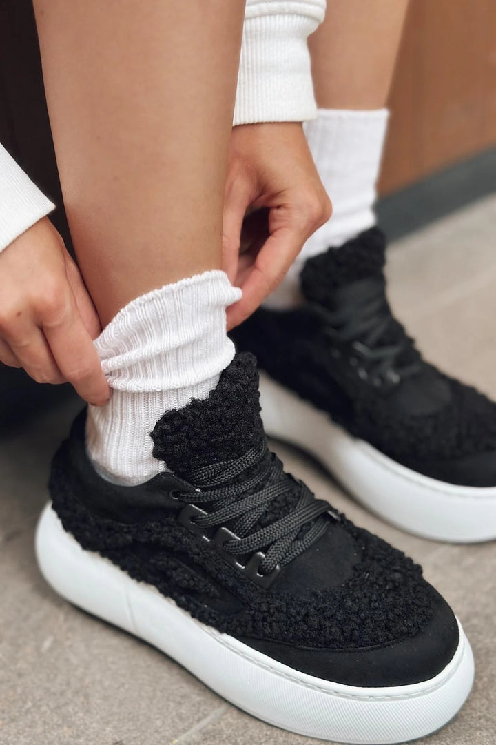 Poffy Peluş Kalın Taban Kadın Spor Ayakkabı Siyah