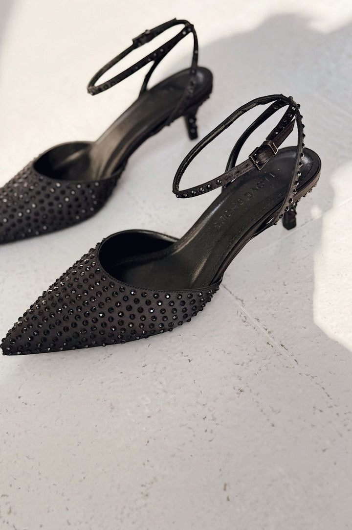 Orynea Saten Siyah Taş Detaylı Kısa Topuklu Kadın Ayakkabı - ILOVESHOES