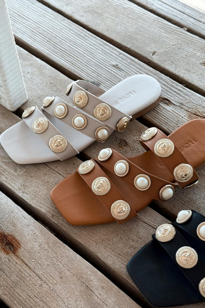 Ceylor Mat Deri Bej Toka Detaylı Kadın Terlik - ILOVESHOES