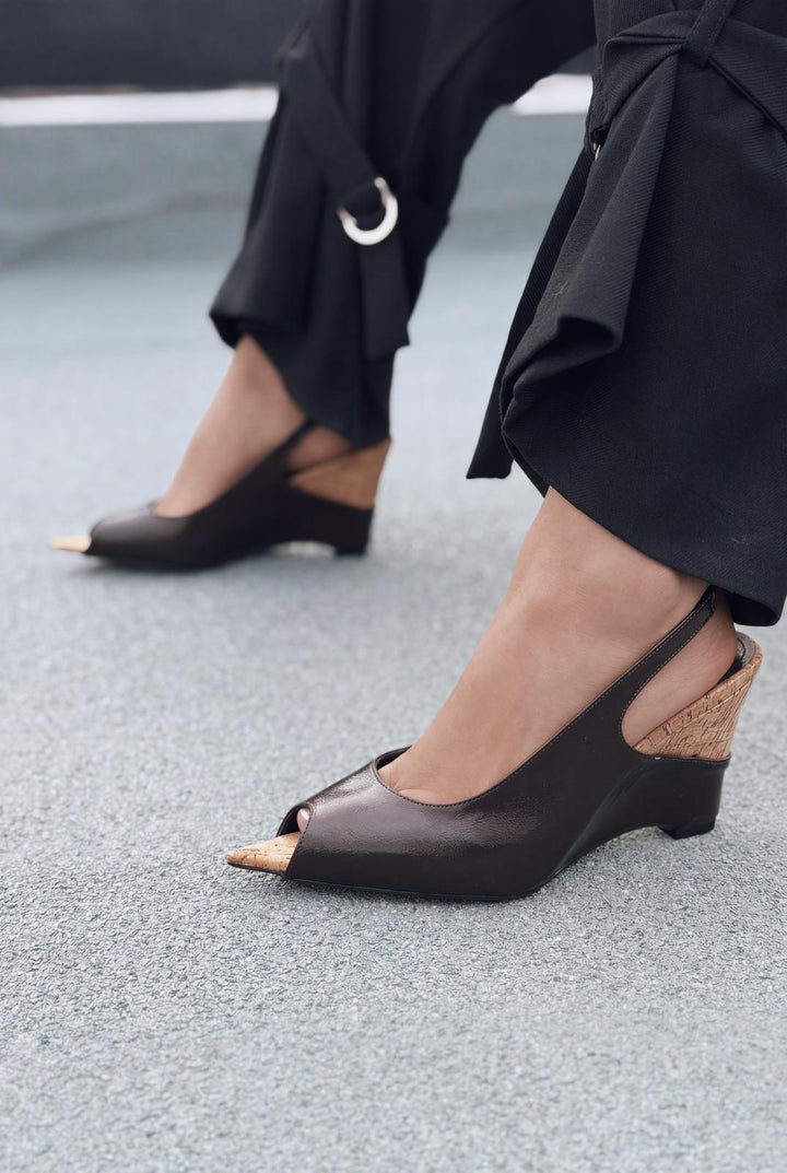 Nerov Acıkahve Kırışık Deri Kadın Dolgu Topuklu Sandalet - ILOVESHOES