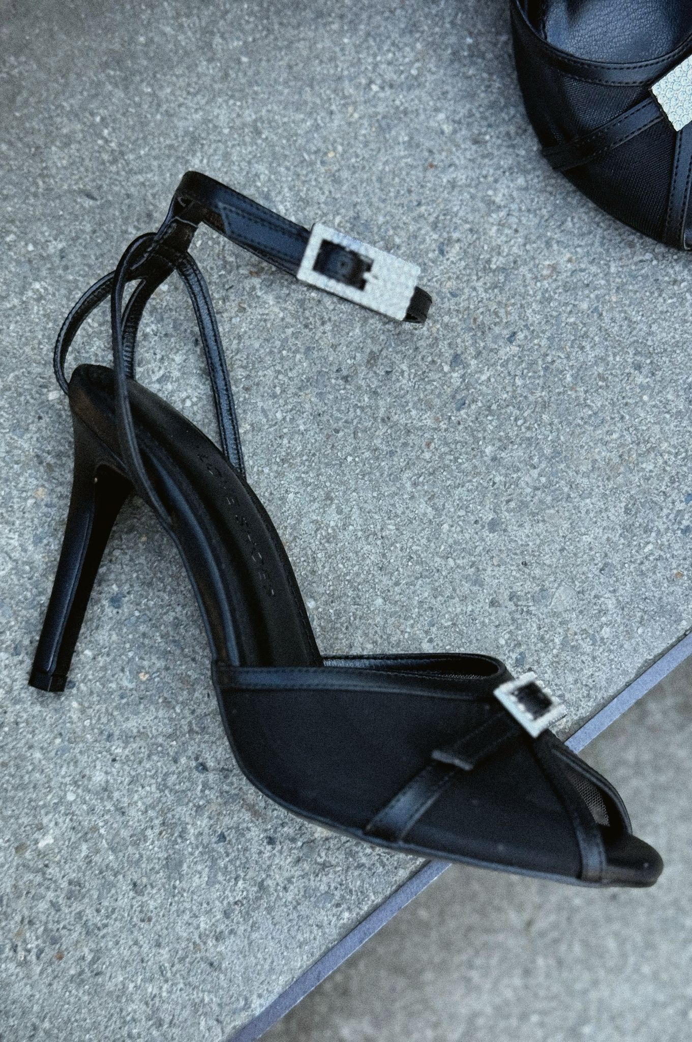 Rendasa Mat Siyah Toka Detaylı Topuklu Ayakkabı - ILOVESHOES