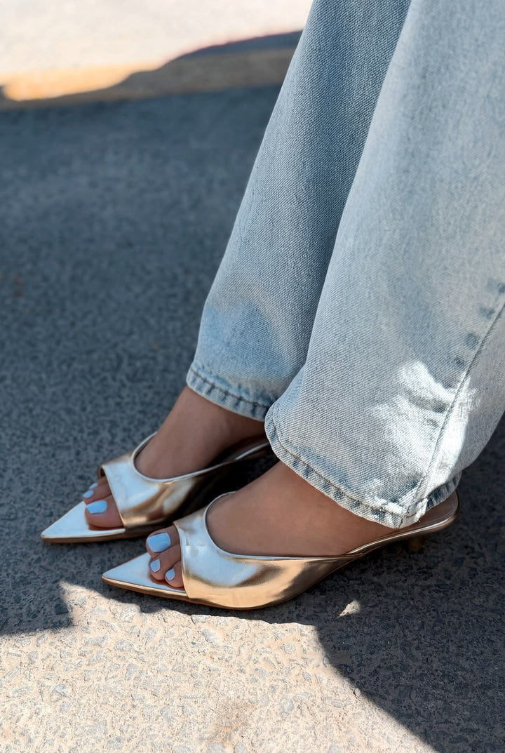 Boreni Gold Parlak Deri Kadın Topuklu Terlik - ILOVESHOES