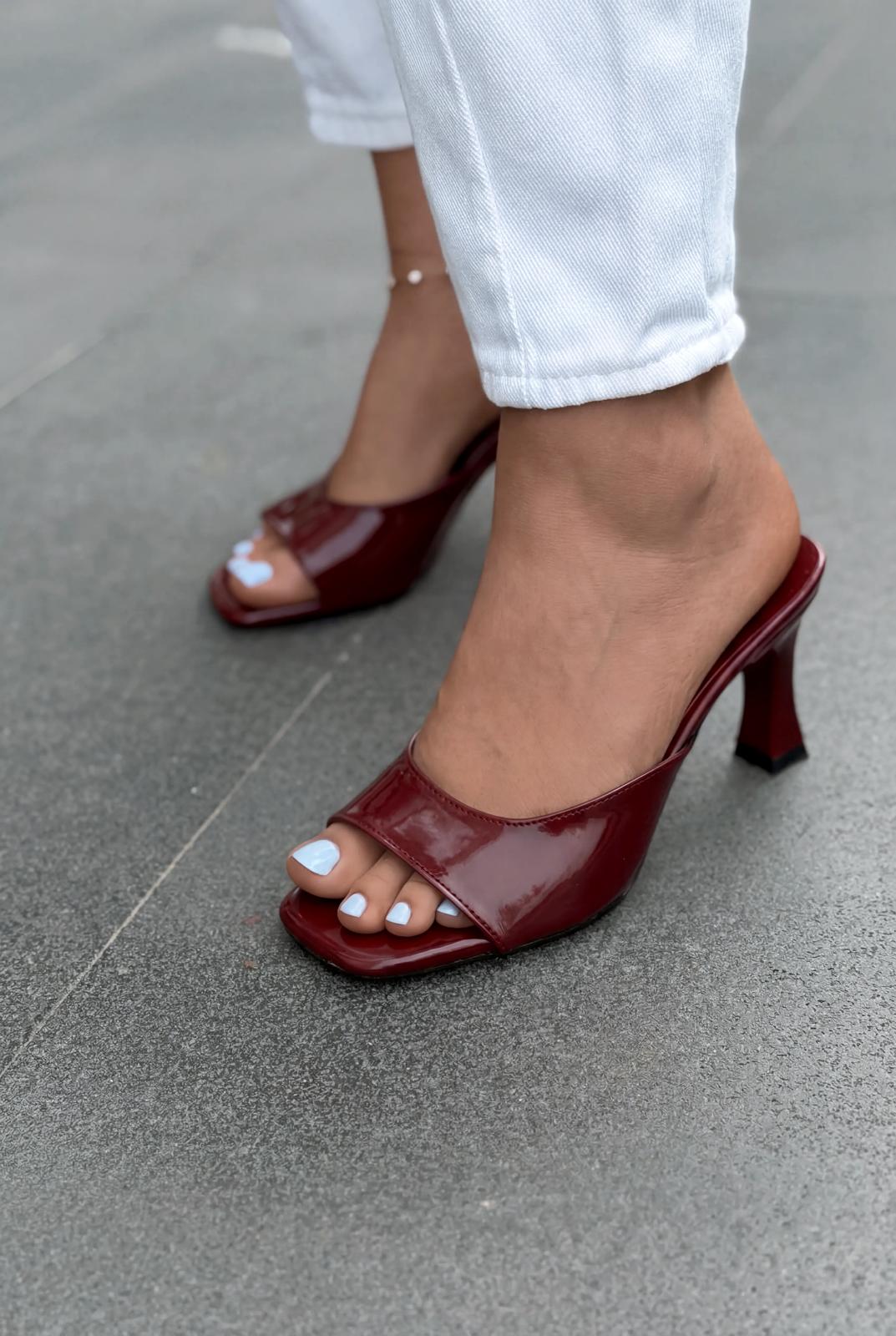 Arinor Topuklu Terlik Bordo Rugan - ILOVESHOES