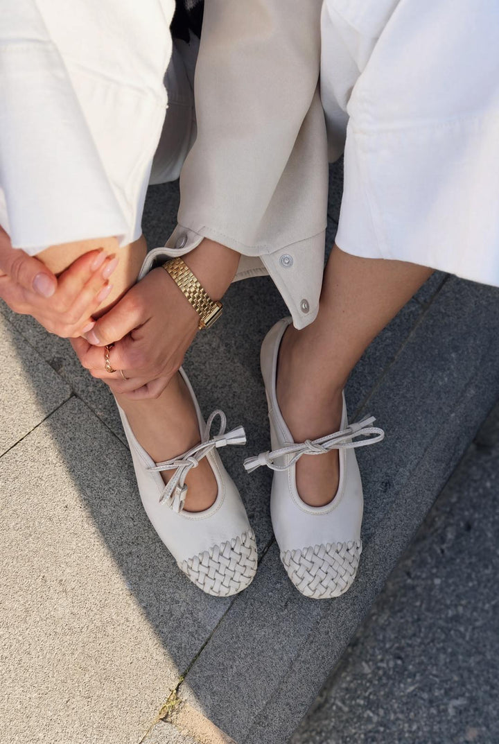 Talorin Hakiki Deri Kadın Bağcıklı Babet Bej - ILOVESHOES