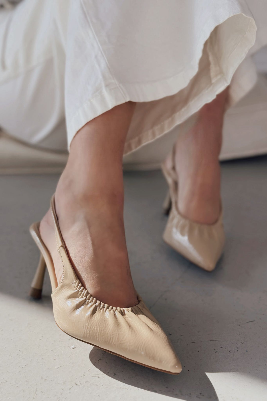Naline Kırışık Rugan Bej Kadın Ayakkabı - ILOVESHOES
