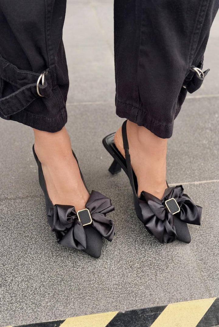 Velune Stiletto Siyah Saten Fiyonk Detaylı - ILOVESHOES