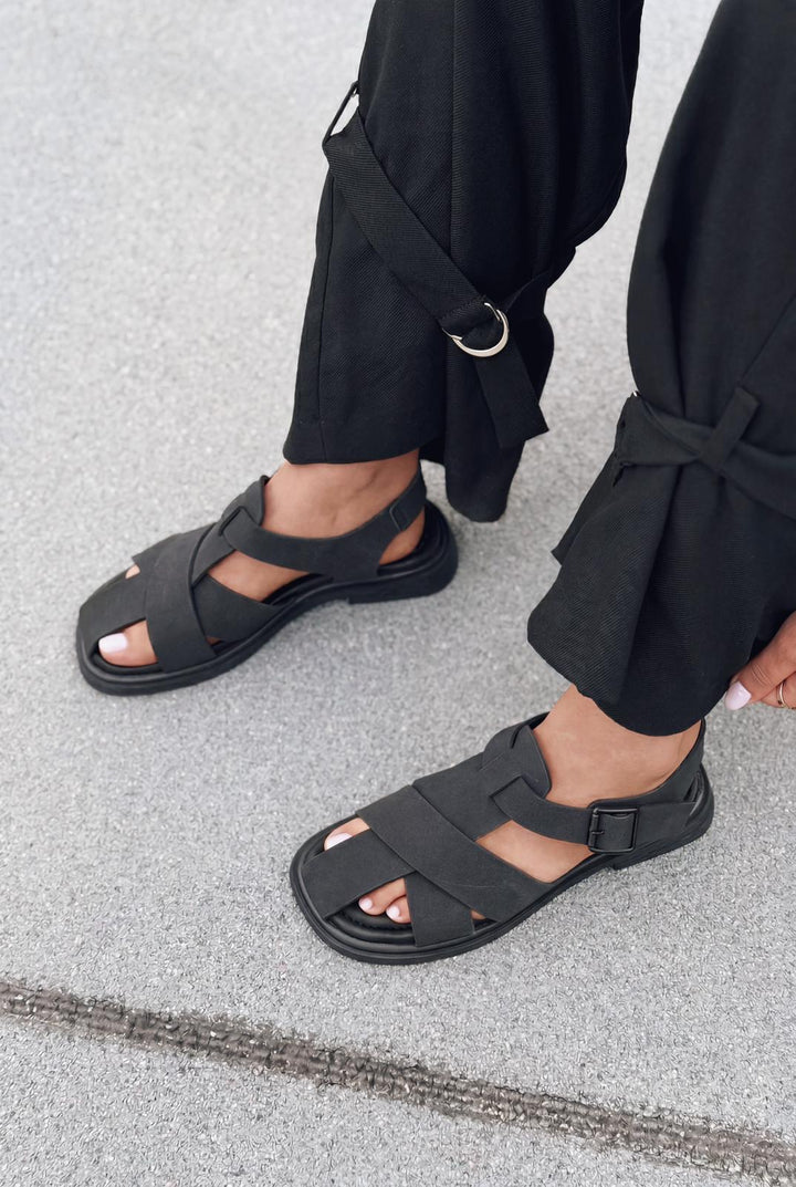 Evyra Siyah Süet Kadın Sandalet - ILOVESHOES