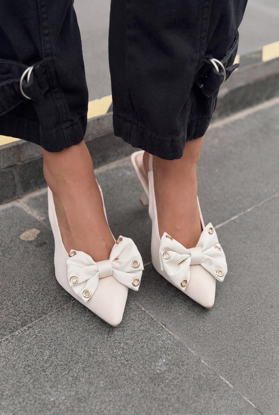 Delvonis Stiletto Bej Saten Fiyonk Detaylı - ILOVESHOES