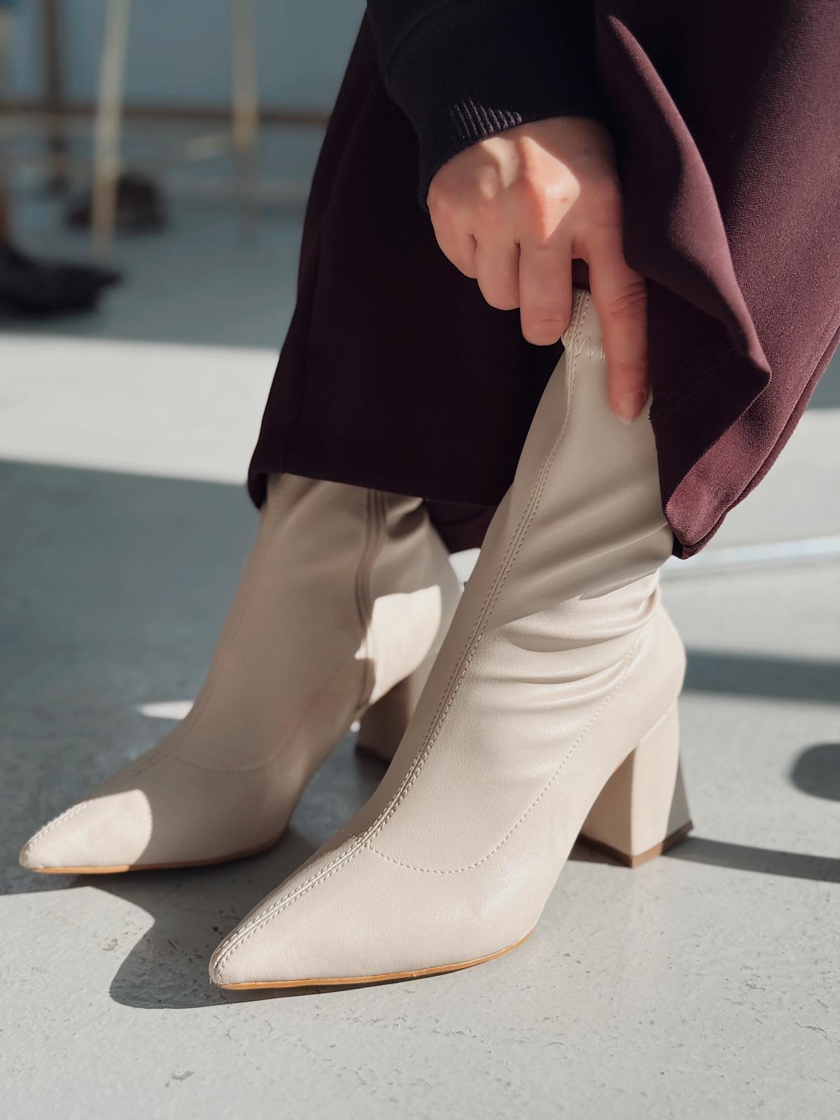 Nysea Kadın Topuklu Streç Bot Bej Mat Deri - ILOVESHOES