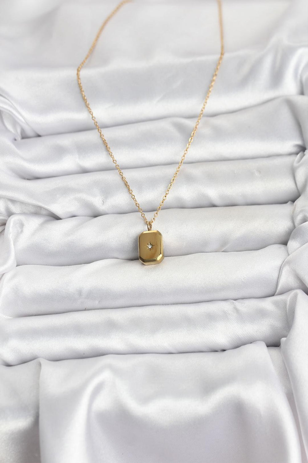 ILS - 1066 Kadın Kolye Gold Çelik Kutup Yıldızlı Model - ILOVESHOES