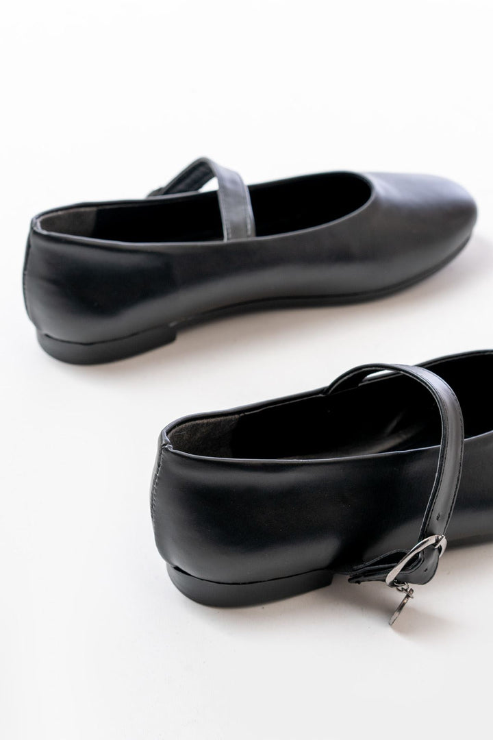 Altren Mat Deri Siyah Kadın Babet