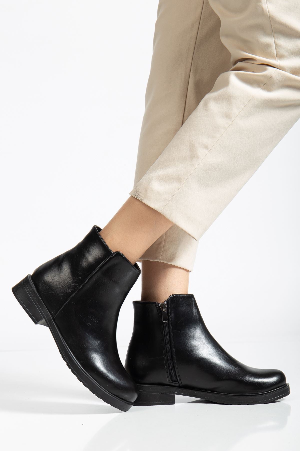 Myrelis Kadın Düz Bot Siyah Rugan - ILOVESHOES