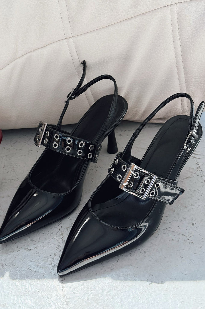 Benor Rugan Siyah Toka Detaylı Stiletto