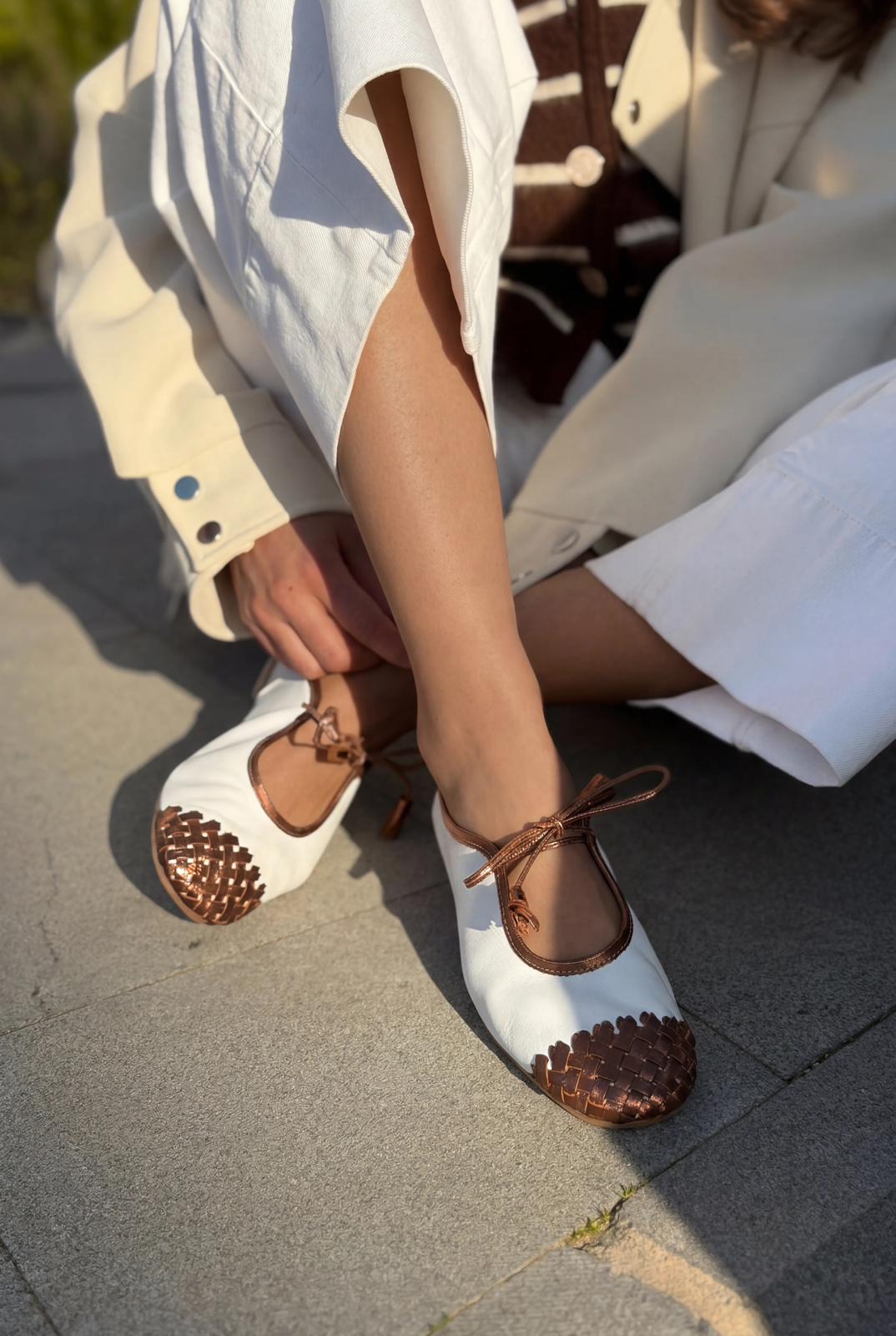 Talorin Hakiki Deri Kadın Bağcıklı Babet Metalik Bronz - ILOVESHOES