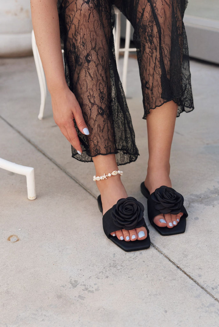 Turell Siyah Saten Kadın Terlik - ILOVESHOES