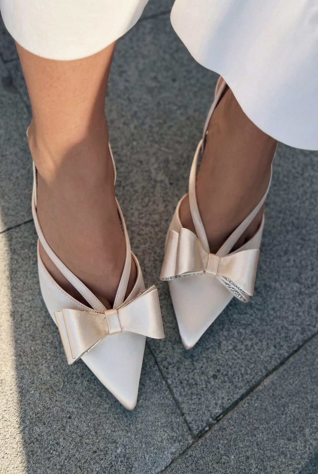 Brakel Stiletto Bej Saten Fiyonk Detaylı - ILOVESHOES