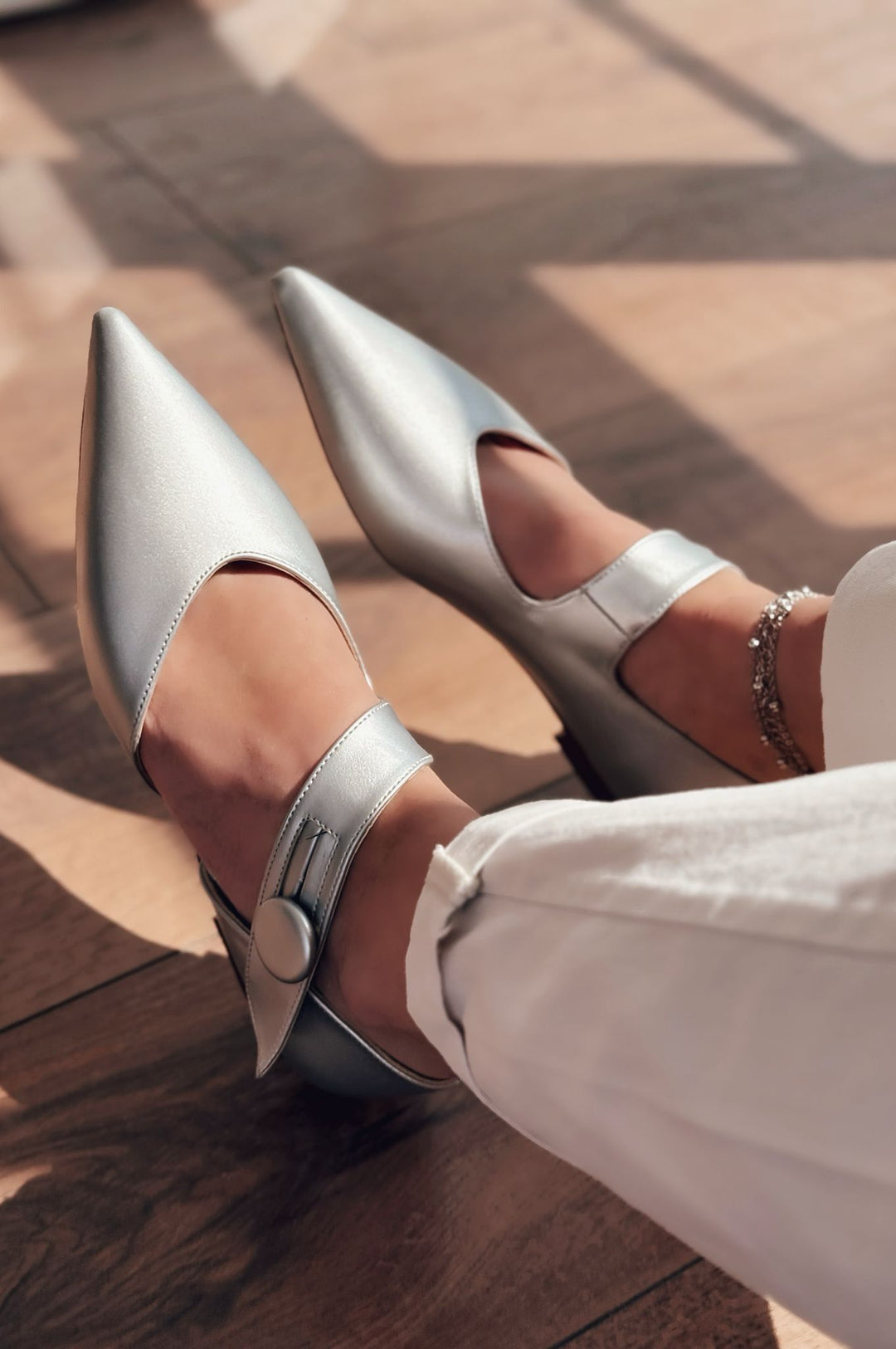Peronsa Mat Deri Gümüş Düğme Detaylı Babet - ILOVESHOES