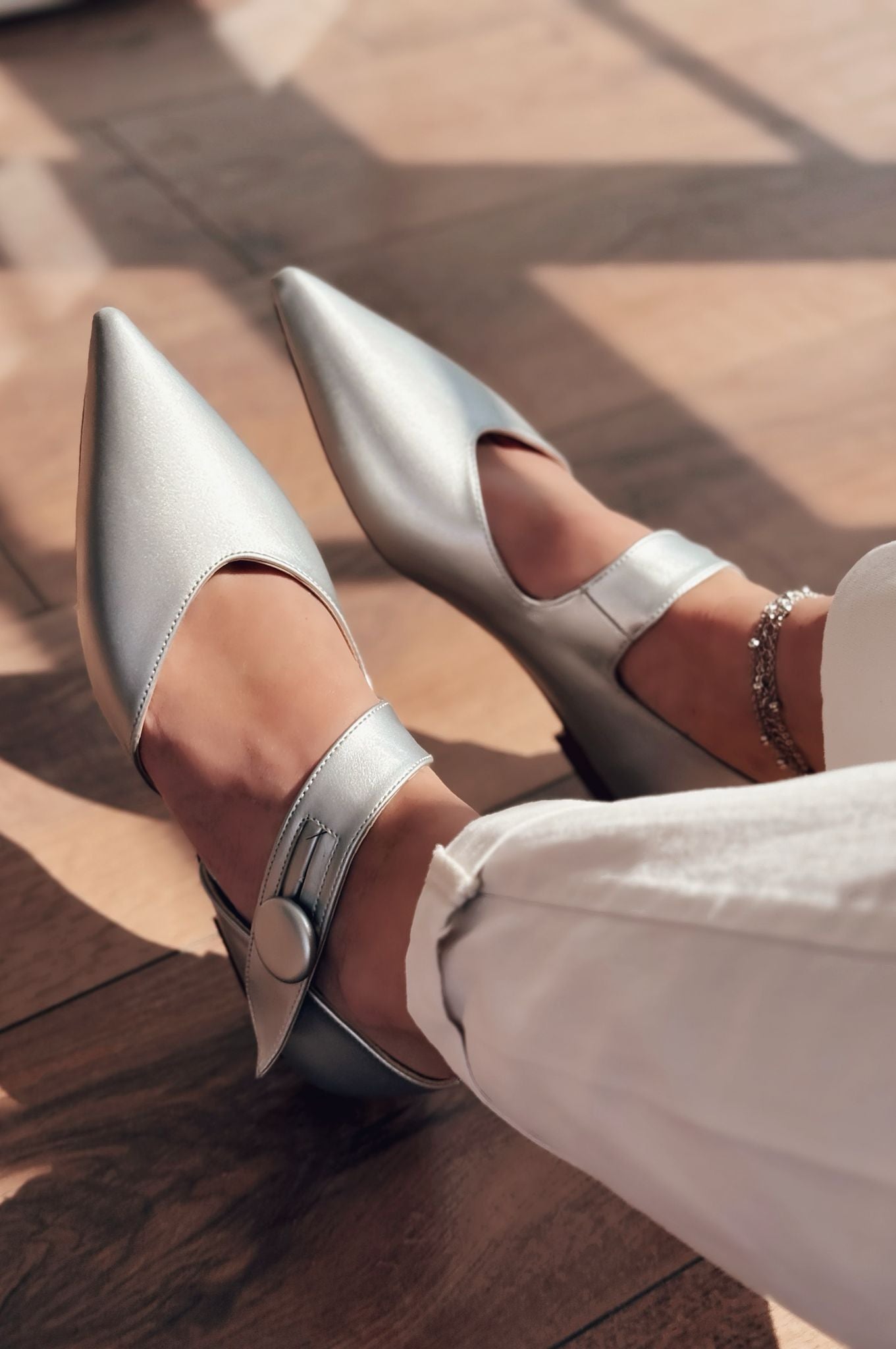 Peronsa Mat Deri Gümüş Düğme Detaylı Babet - ILOVESHOES