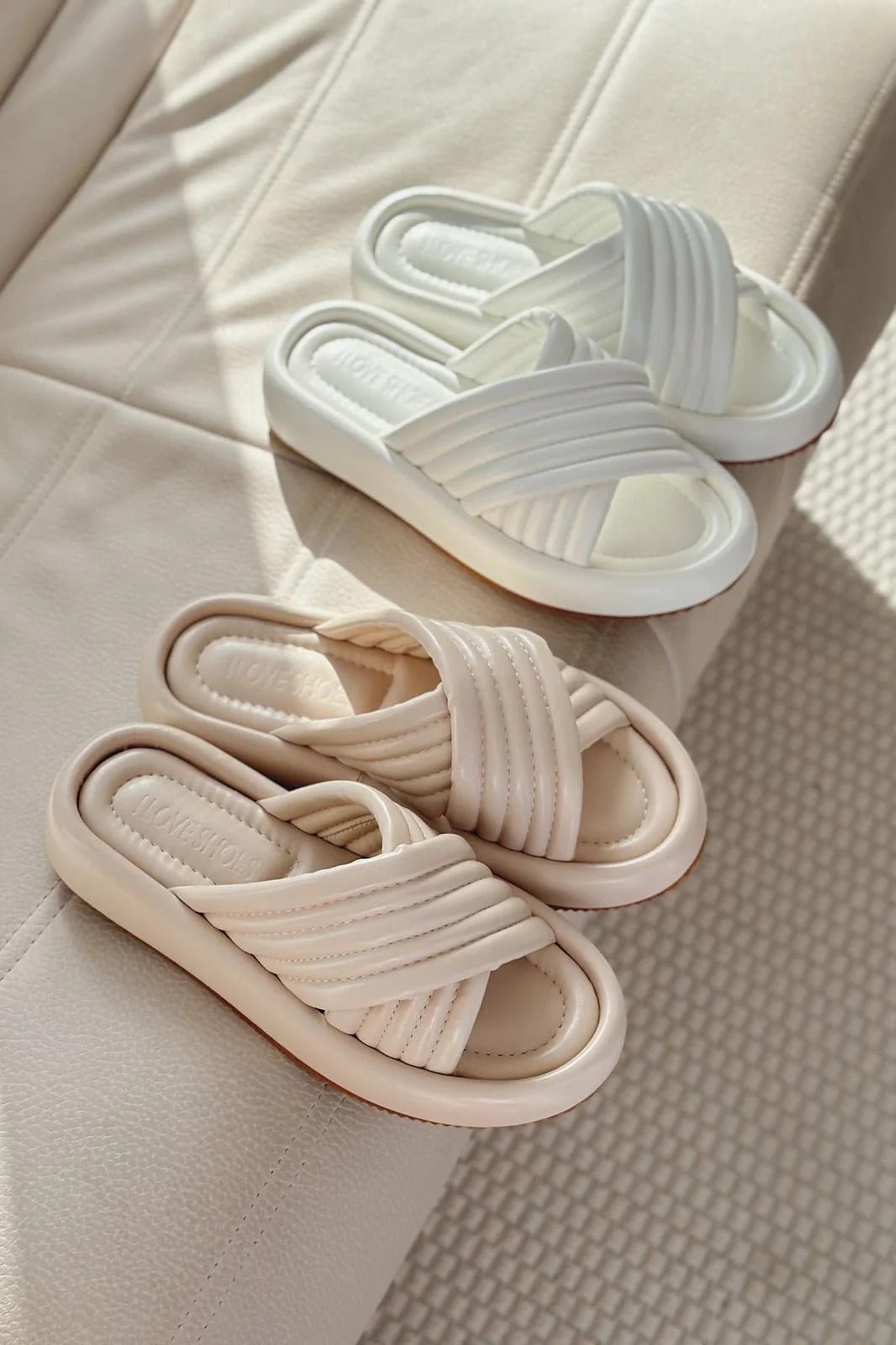 Zayten Mat Deri Bej Çapraz Bant Detaylı Kadın Terlik - ILOVESHOES