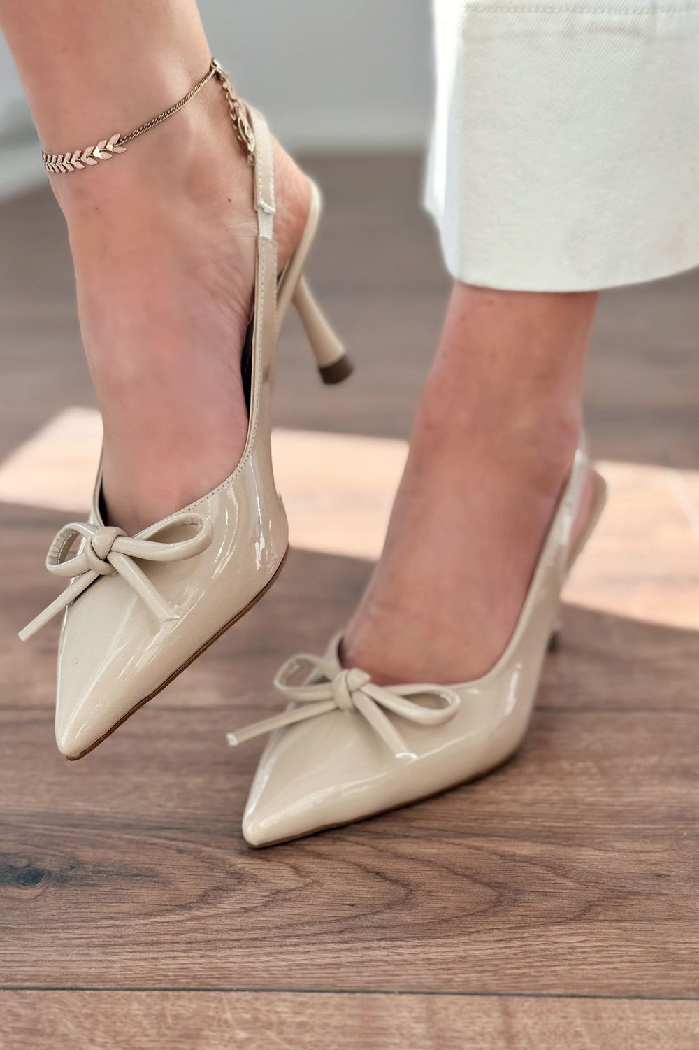 Avalis Rugan Nude Fiyonk Detaylı Topuklu Kadın Ayakkabı - ILOVESHOES Türkiye