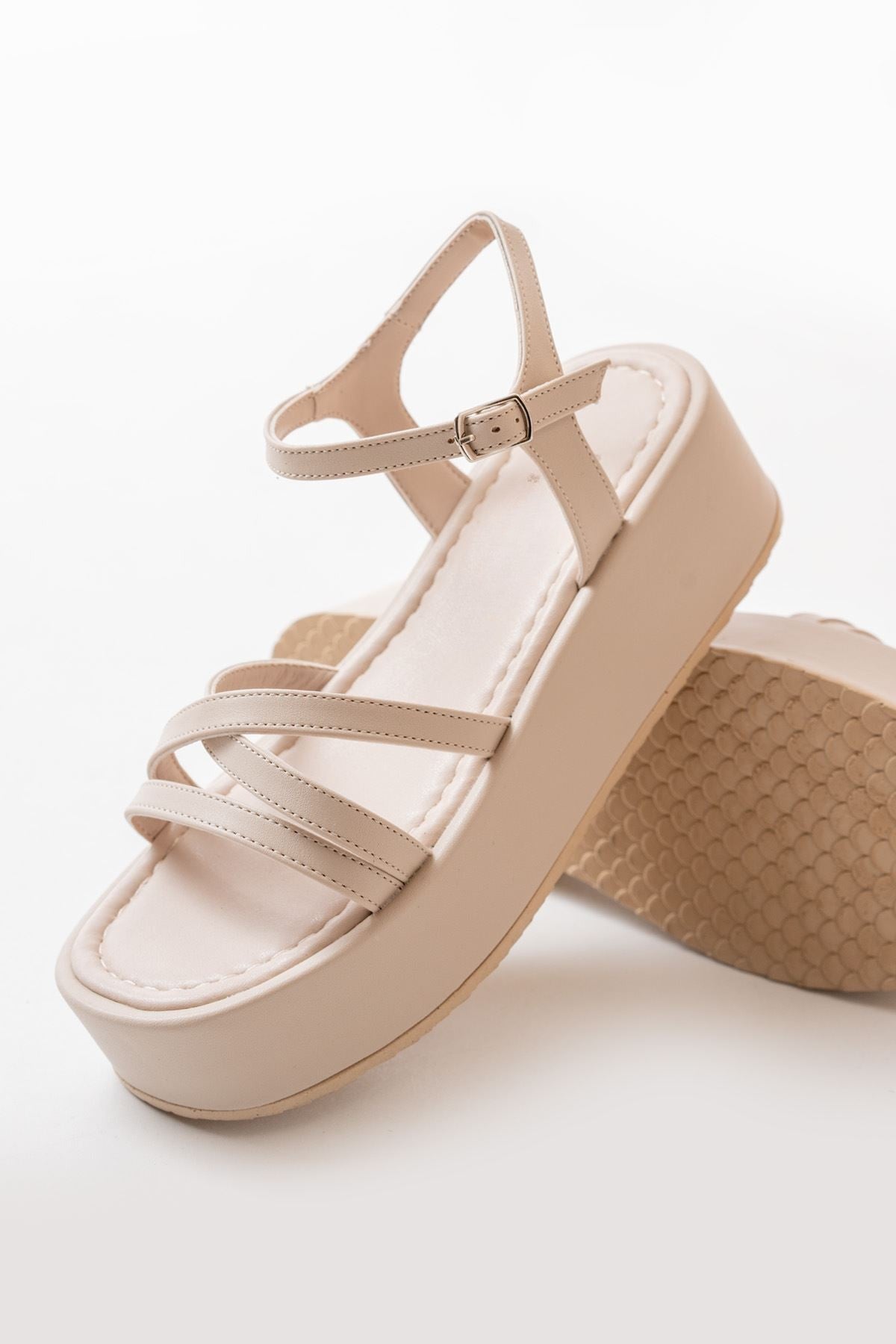 Sarinea Mat Bej Dolgu Topuklu Sandalet - ILOVESHOES