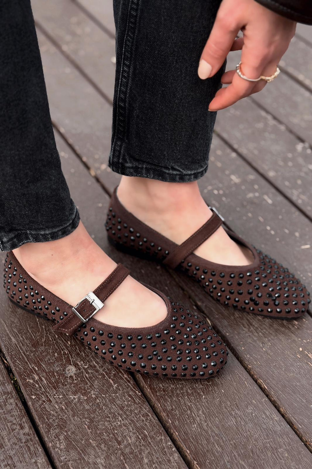 Orion Kadın Babet Acıkahve Süet Taş Detaylı - ILOVESHOES