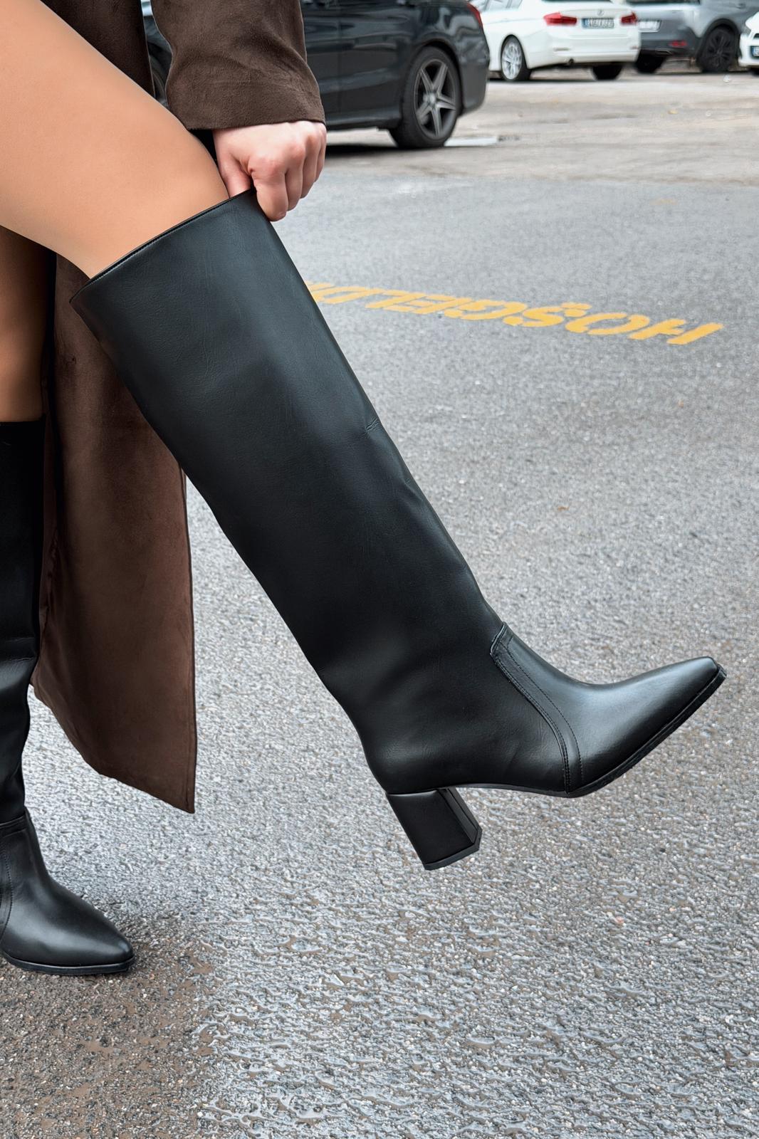 Solvren Kadın Topuklu XL Çizme Siyah Mat Deri - ILOVESHOES