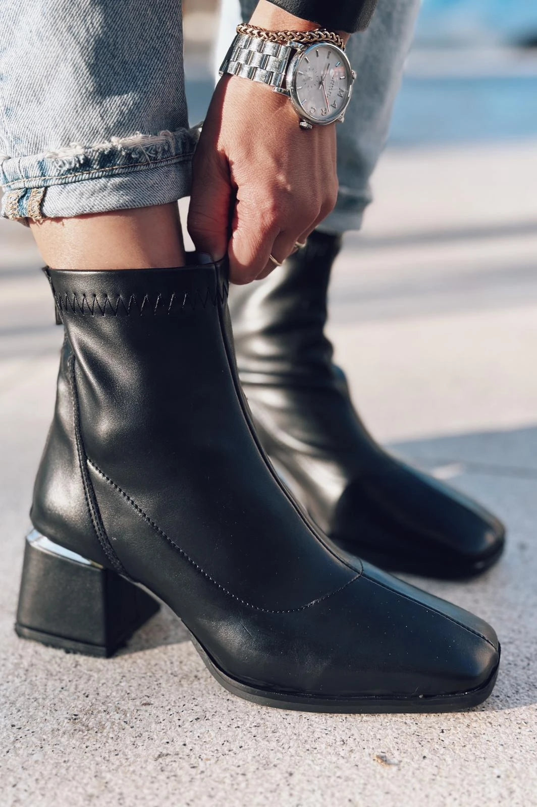 Daviyo Mat Deri Streç Kadın Bot Siyah