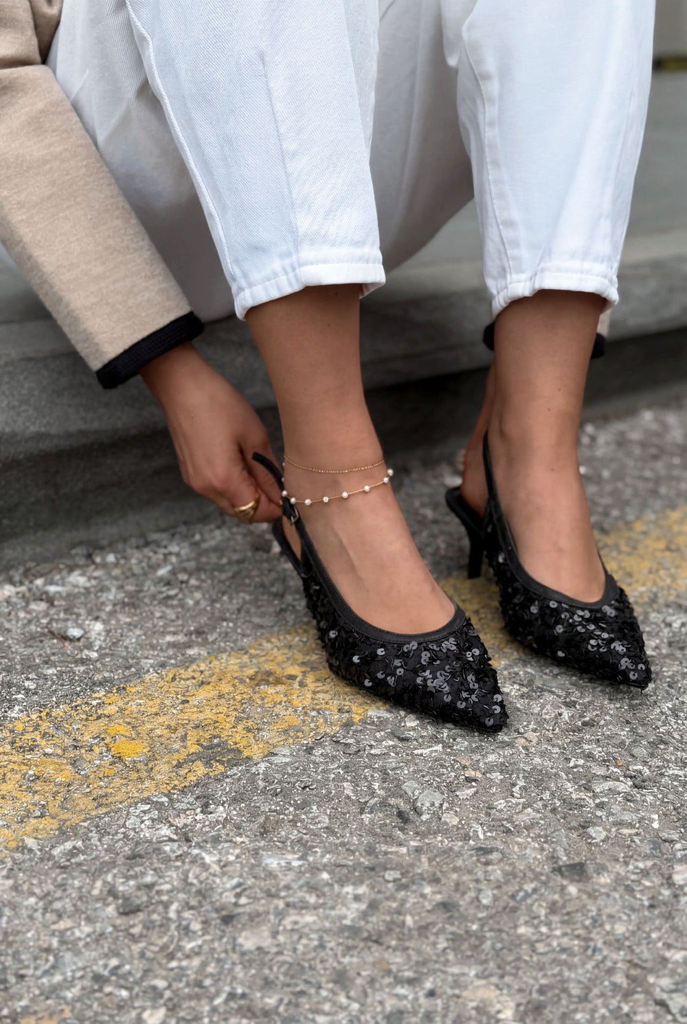 Selorine Stiletto Siyah Pullu - ILOVESHOES