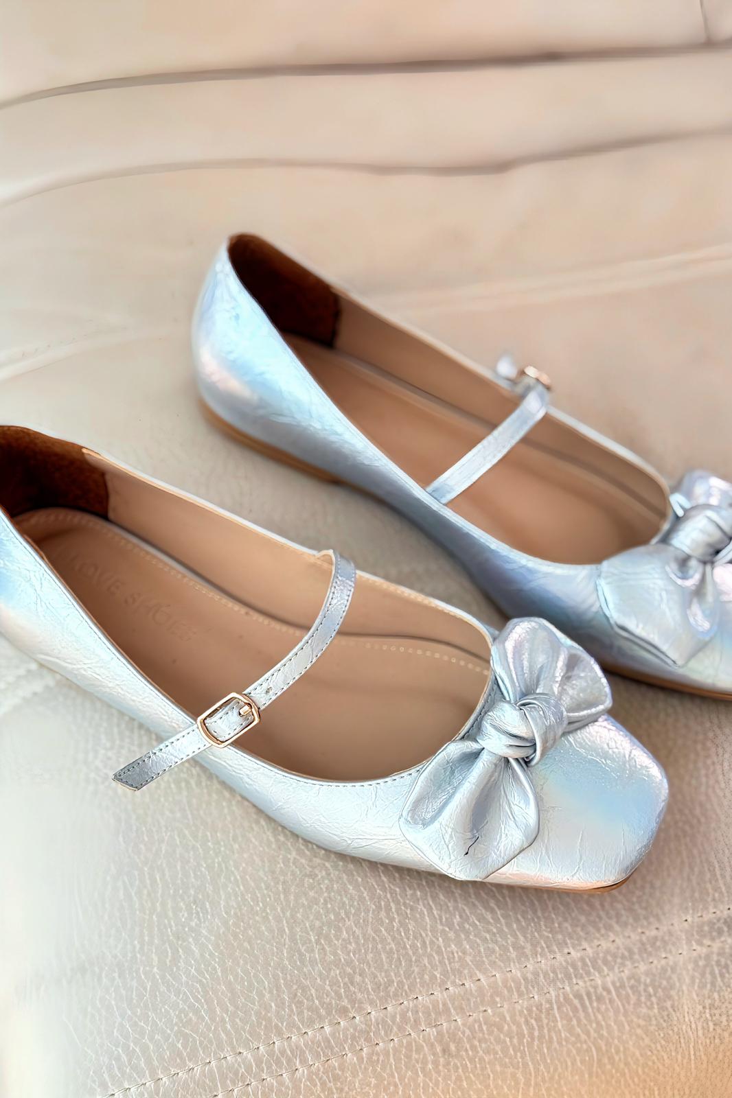 Ratins Kırışık Deri Hologram Kurdele Detaylı Kadın Babet Gümüş - ILOVESHOES