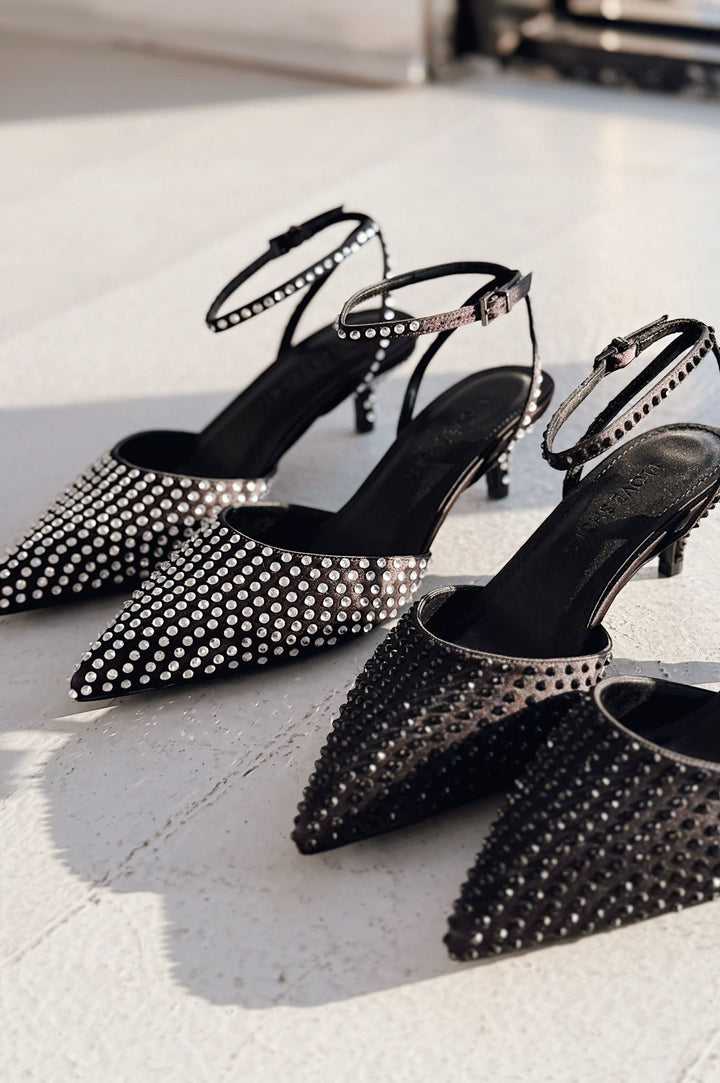Orynea Saten Siyah Taş Detaylı Kısa Topuklu Kadın Ayakkabı - ILOVESHOES