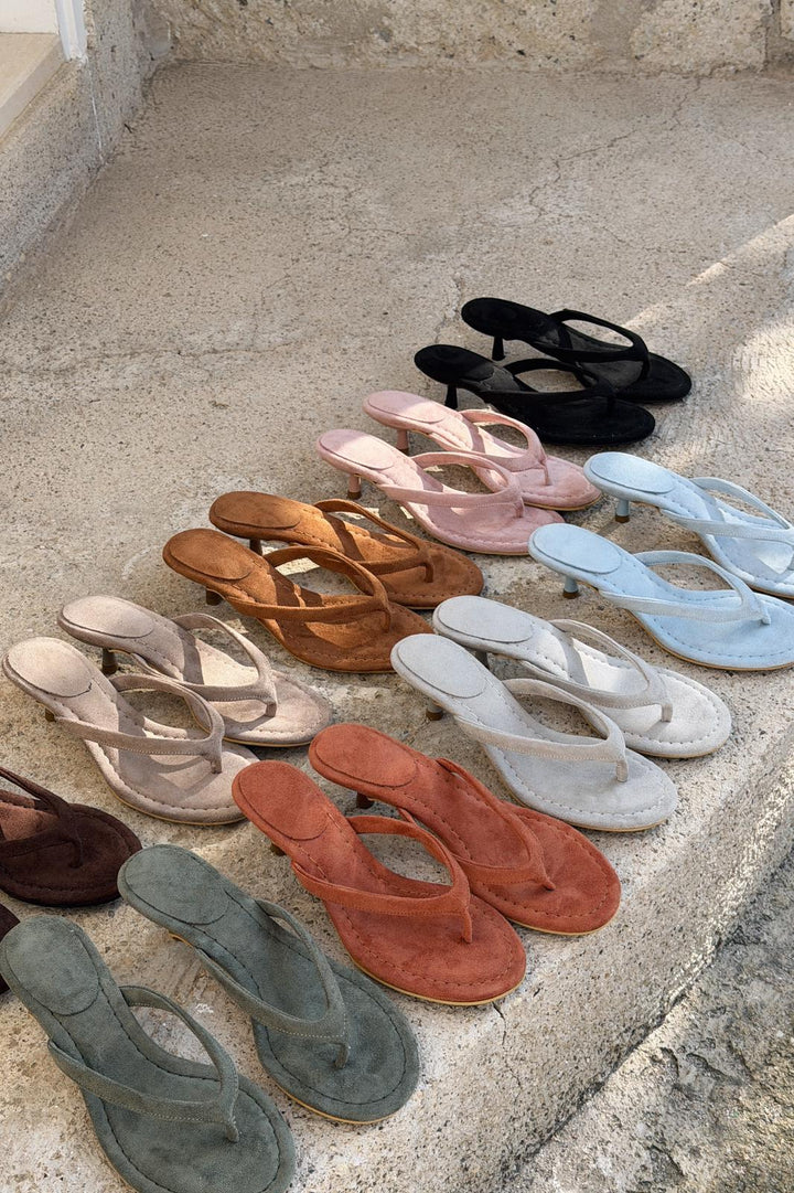 Arlene Topuklu Parmak Arası Terlik Taba Süet - ILOVESHOES