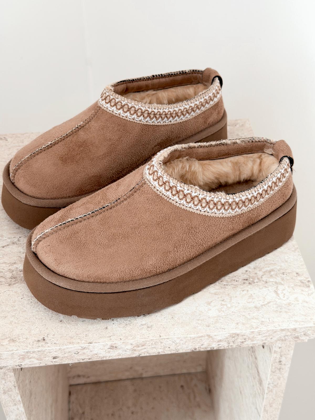 Lefani Kadın İçi Tüylü Terlik Camel Süet - ILOVESHOES