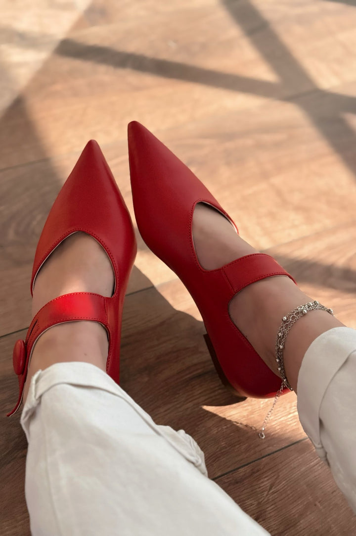 Peronsa Mat Deri Kırmızı Düğme Detaylı Babet - ILOVESHOES