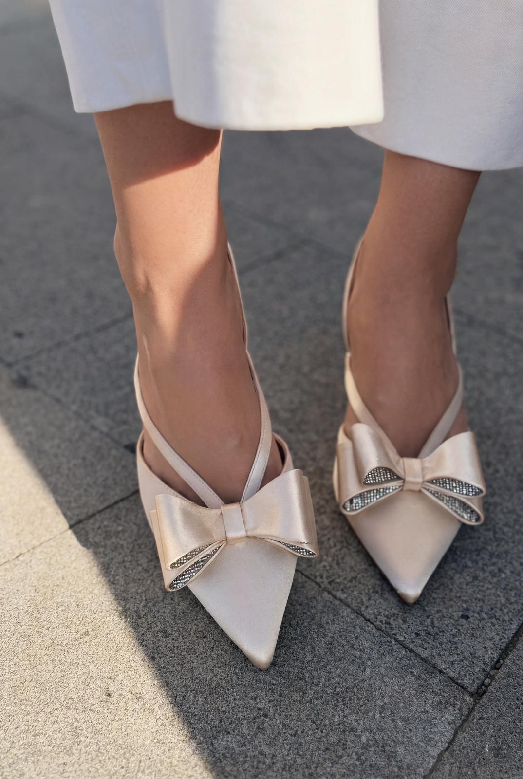 Brakel Stiletto Bej Saten Fiyonk Detaylı - ILOVESHOES