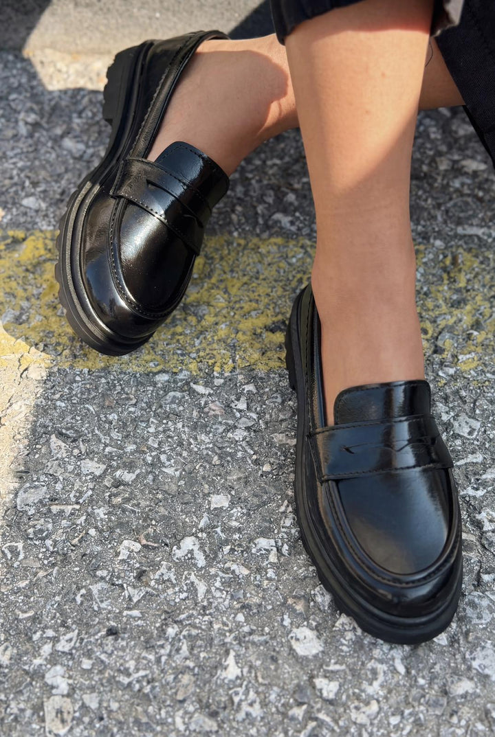 Kastrel Kasın Loafer Siyah Kırışık Rugan - ILOVESHOES