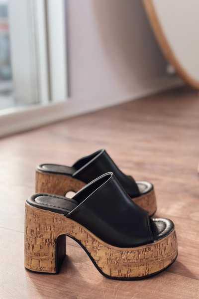 Lavina Mat Deri Siyah Platform Topuklu Terlik - ILOVESHOES